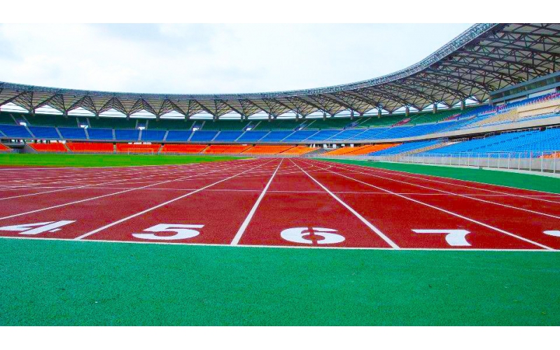 复合型跑道的施工工艺复杂吗？